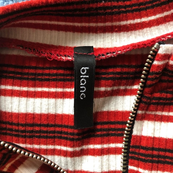 🍒Red striped crop top🍒SOLD - Picture 2 of 3